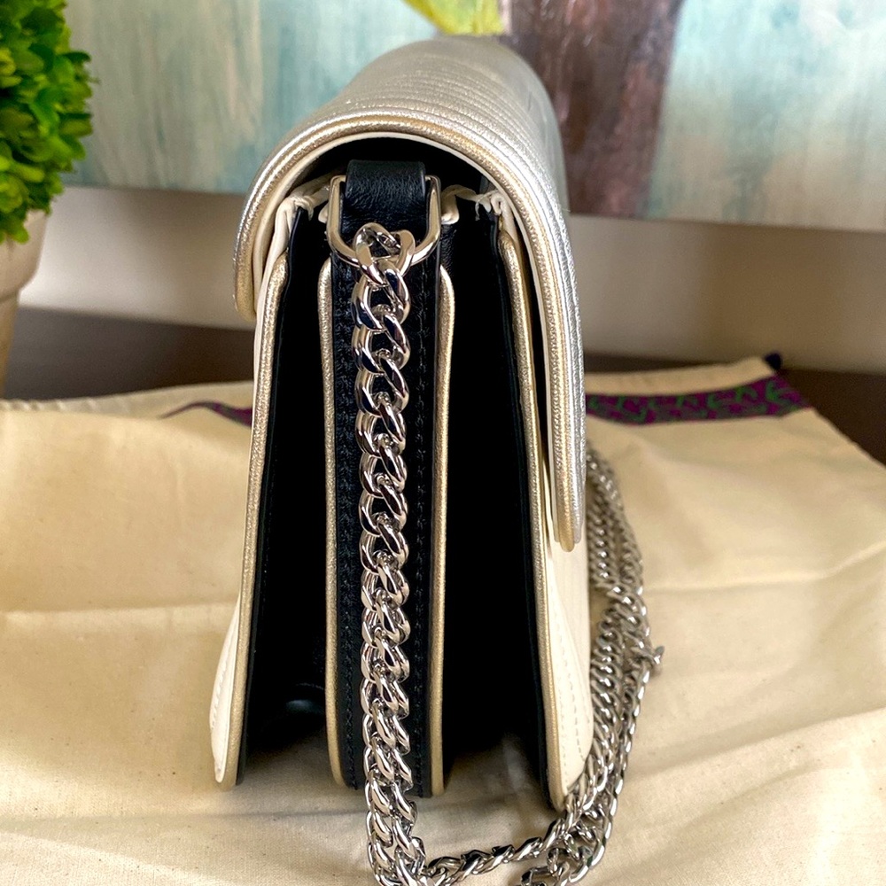 TORY BURCH "RARE" LUXURY TRAPUNTO DUET CHAIN CONVERTIBLE BAG 🩶🤍LIKE NEW🤍🩶 - Picture 9 of 17